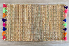 Charger l'image dans la galerie, Set de table à pompons