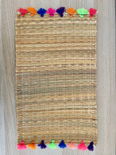 Charger l&#39;image dans la galerie, Set de table à pompons

