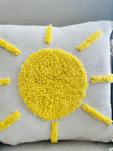 Charger l&#39;image dans la galerie, Housse de coussin &quot;Soleil&quot;
