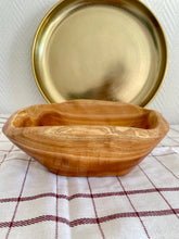 Charger l&#39;image dans la galerie, Coupe en bois d&#39;olivier n°3
