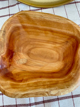 Charger l&#39;image dans la galerie, Coupe en bois d&#39;olivier n°3
