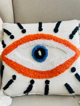 Charger l&#39;image dans la galerie, Housse de coussin &quot;Oeil de Nazar&quot;
