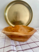 Charger l&#39;image dans la galerie, Coupe en bois d&#39;olivier n°1
