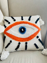 Charger l&#39;image dans la galerie, Housse de coussin &quot;Oeil de Nazar&quot;
