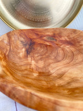 Charger l&#39;image dans la galerie, Coupe en bois d&#39;olivier n°5
