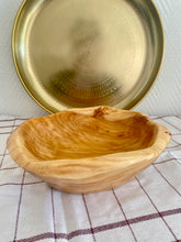 Charger l&#39;image dans la galerie, Coupe en bois d&#39;olivier n°2
