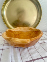 Charger l&#39;image dans la galerie, Coupe en bois d&#39;olivier n°2

